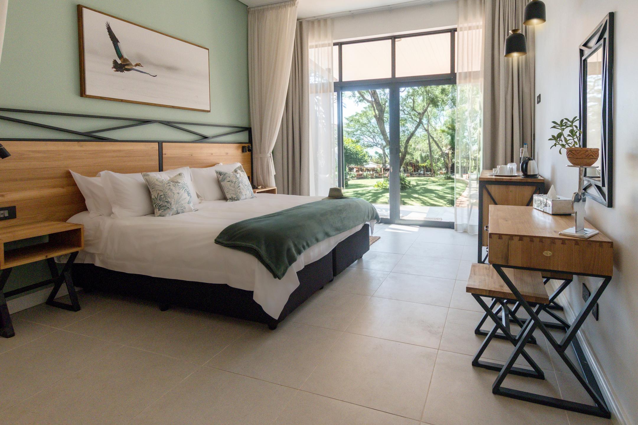 Waterfalls Lodge thumbnail 13